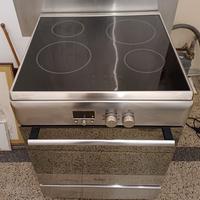 Cucina a induzione con forno Hotpoint Ariston