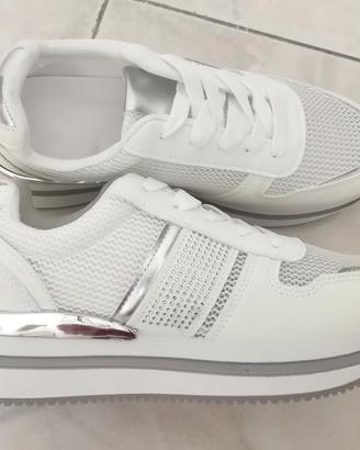 Scarpe bianche estive NUOVE (calzano 37)