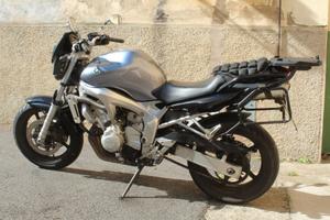 MOTO DA STRADA YAMAHA