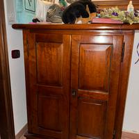 Mobile rustico in legno massello, due ante