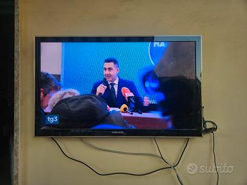 tv samsung 32 pollici NO SMART CORNICE vetro