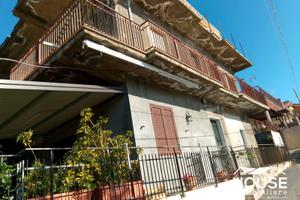 Ragalna - casa semi-indipendente id: pra272vc