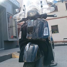 Piaggio Vespa 300 GTS Super S