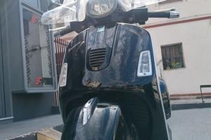 Piaggio Vespa 300 GTS Super S