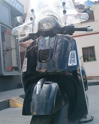 Piaggio Vespa 300 GTS Super S
