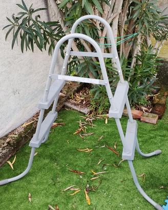 Scaletta per piscina marca Bestway
