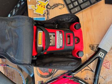 Livella Black & Decker funzionante con custodia