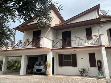 Villa su 2 livelli