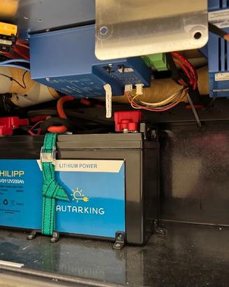 Autarking Batteria Philipp LiFePO4, 12,8 V 200 Ah