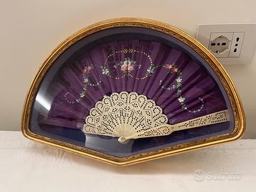 Ventaglio in madreperla pitturato a mano