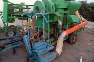 Macchina per raccolta nocciole cimina Facma 250