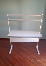 tavolo da lavoro/ scrivania