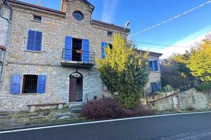 Rustico / Casale di 194 m² con 5 locali a Berceto