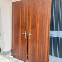 Porte in legno massicce