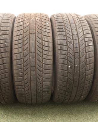 Gomme Continental 225 45 18 inverno