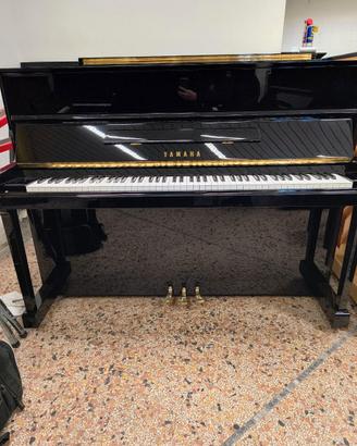 Pianoforte Yamaha P116 seminuovo con trasporto