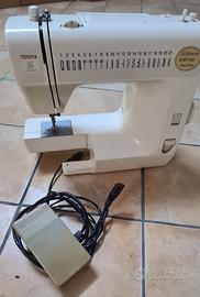 Macchina da cucire Toyota elettrica