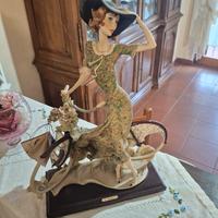 Donna in bici - Capodimonte- G.Armani