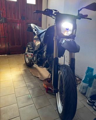 Husqvarna SM 610 2006