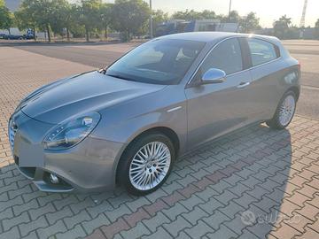 Alfa Romeo Giulietta 1.6 105cv Exclusive tagliand.