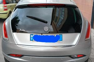 lancia delta 1.6 120 cavalli disel  2015