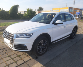 AUDI Q5 190CV versione Top di Gamma pari al nuovo