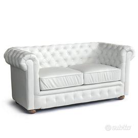 Divano 2 posti similpelle bianco stileChesterfield