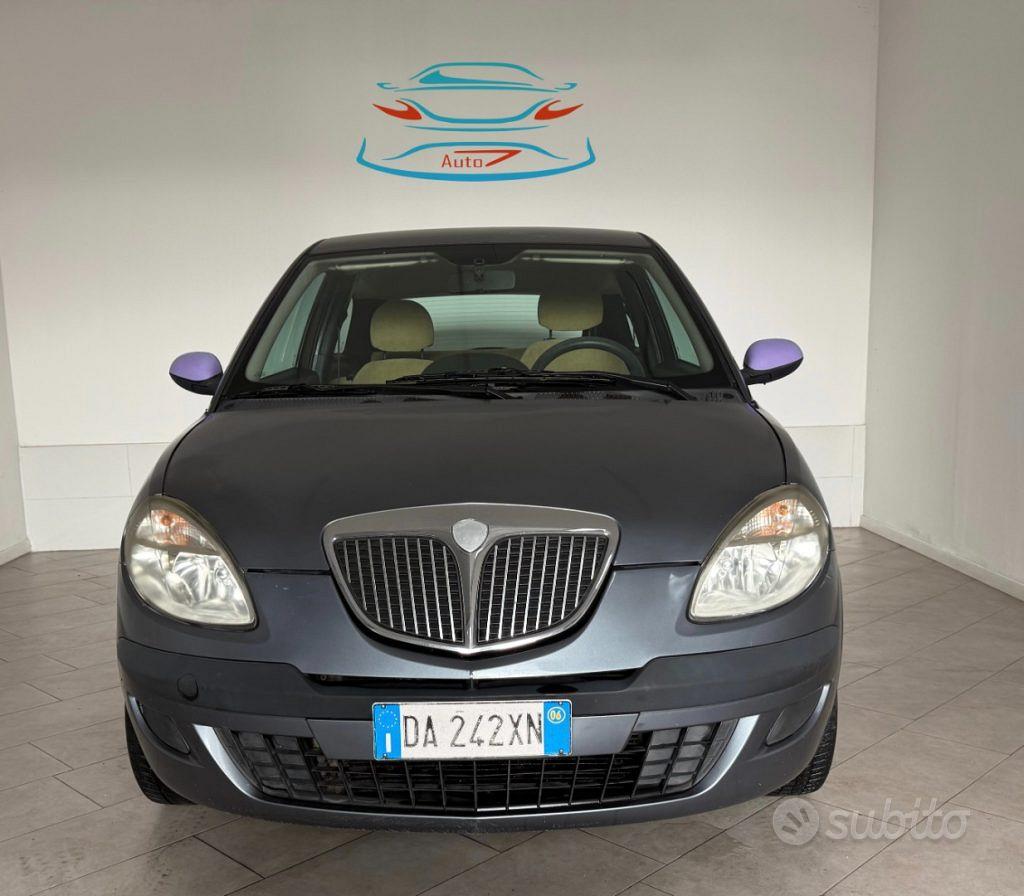 Lancia Ypsilon