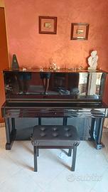 Pianoforte a muro Yamaha