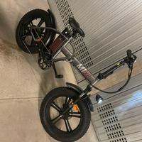 E-bike pieghevole