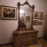 2 specchi molati identici fine 800 cornice noce.