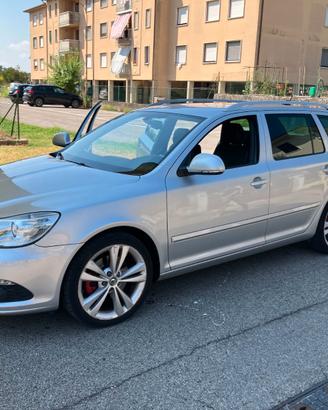 Skoda Octavia RS Station Wagon 2.0 TDI 170 CV 2011