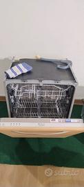 Lavastoviglie hotpoint Ariston ad incasso