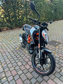 Ktm duke 125