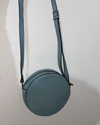 Mini borsa rotonda, stile minimal e versatile