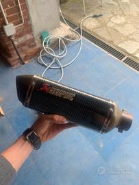 SCARICO AKRAPOVIC NON OMOLOGATO