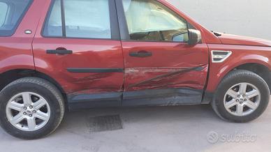 Land Rover Freelander 2 incidentato