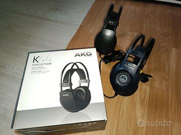 n 3 ..cuffie 65 euro tutto.