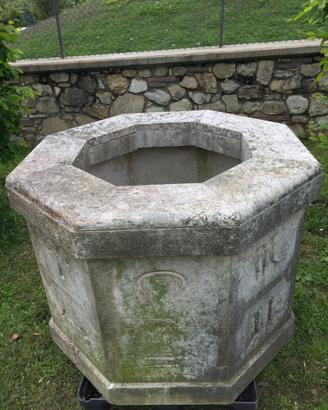 Pozzo in marmo