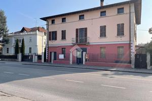 NEGOZIO A BAGNOLO MELLA