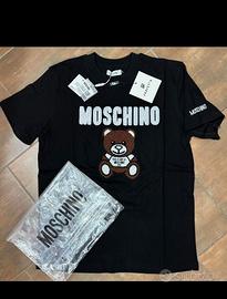 T-shirt moschino