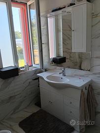 Mobile bagno con vasca