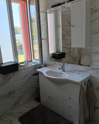 Mobile bagno con vasca