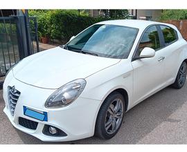 ALFA ROMEO Giulietta - 2015