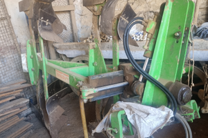 Aratro bivomere vittone