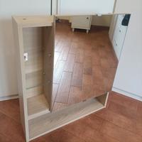 Mobiletto bagno con specchio