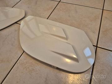 Coppia di fianchetti in plastica Vespa PK 50