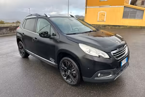Peugeot 2008 1.2 Turbo benzina CV 130 Black Matt