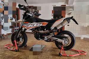 KTM SMC-R 690 del 2011