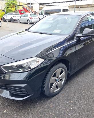 BMW 116 d 5p. Business Advantage